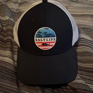 Salt life hat don’t wear.